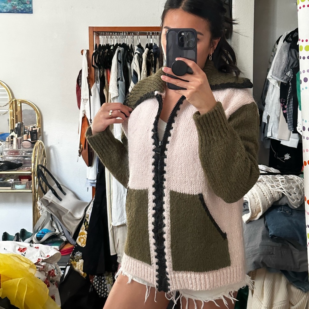 ✨SOLD✨ Zara Knit Colorblock Cardigan